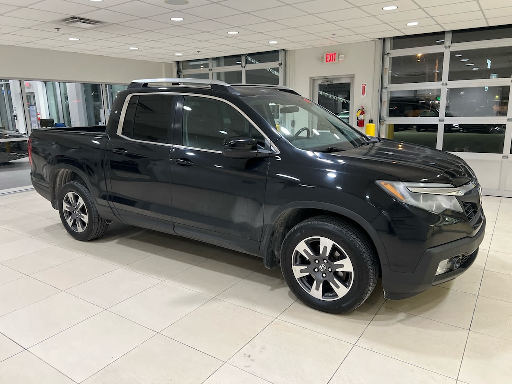 Used 2017 Honda Ridgeline RTL 4x4 Crew Cab 5.3 Bed Truck Crew Cab