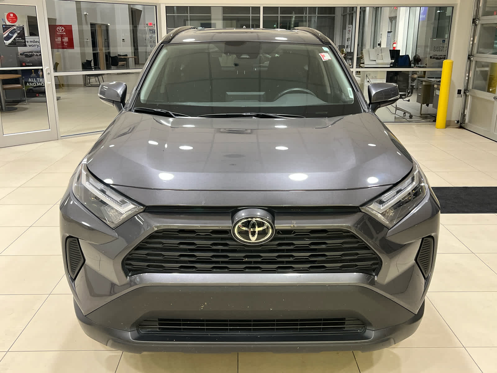 Used 2022 Toyota RAV4 XLE with VIN 2T3P1RFV6NC313335 for sale in Northfield, Minnesota