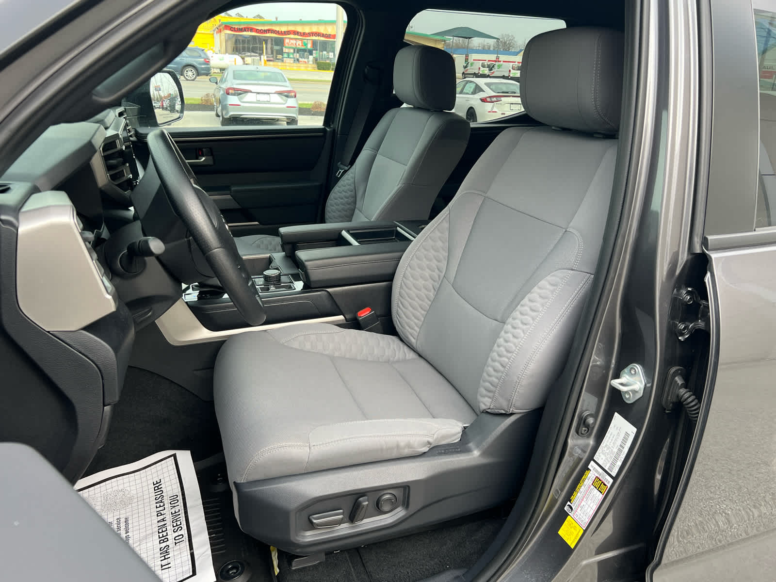 2025 Toyota Tundra SR5 - Photo 18