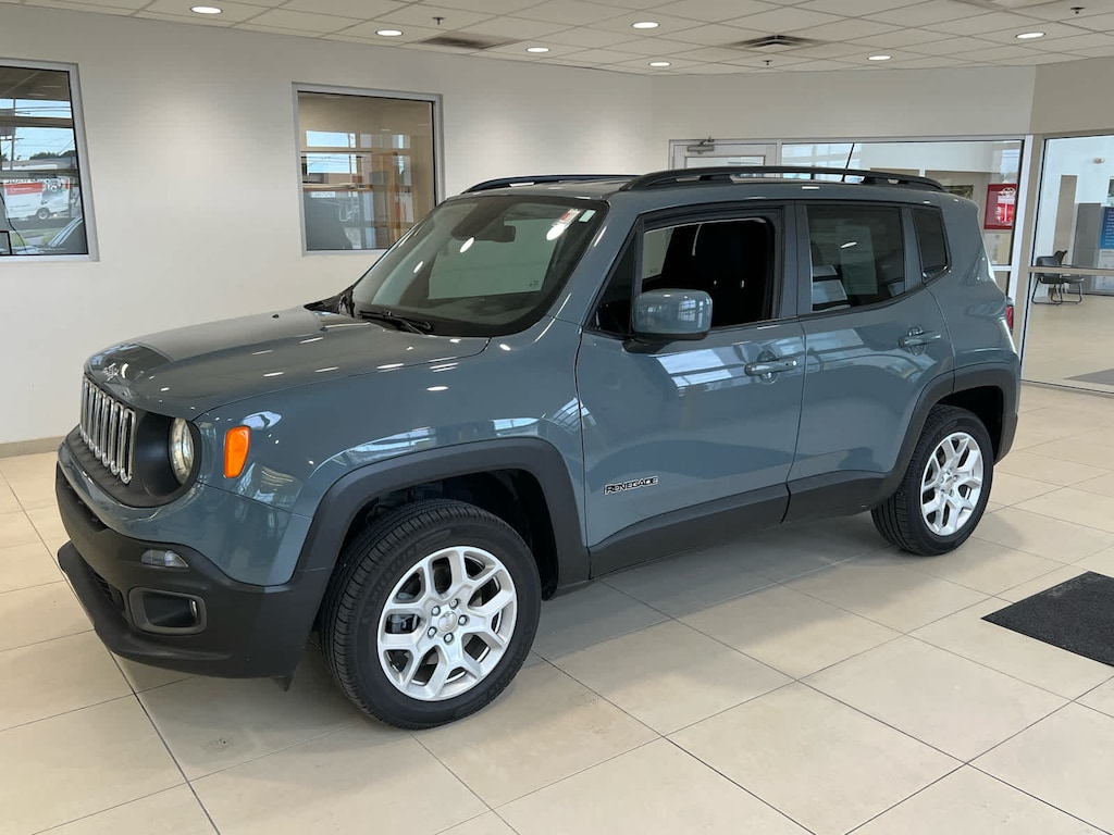 Used 2018 Jeep Renegade Latitude SUV
