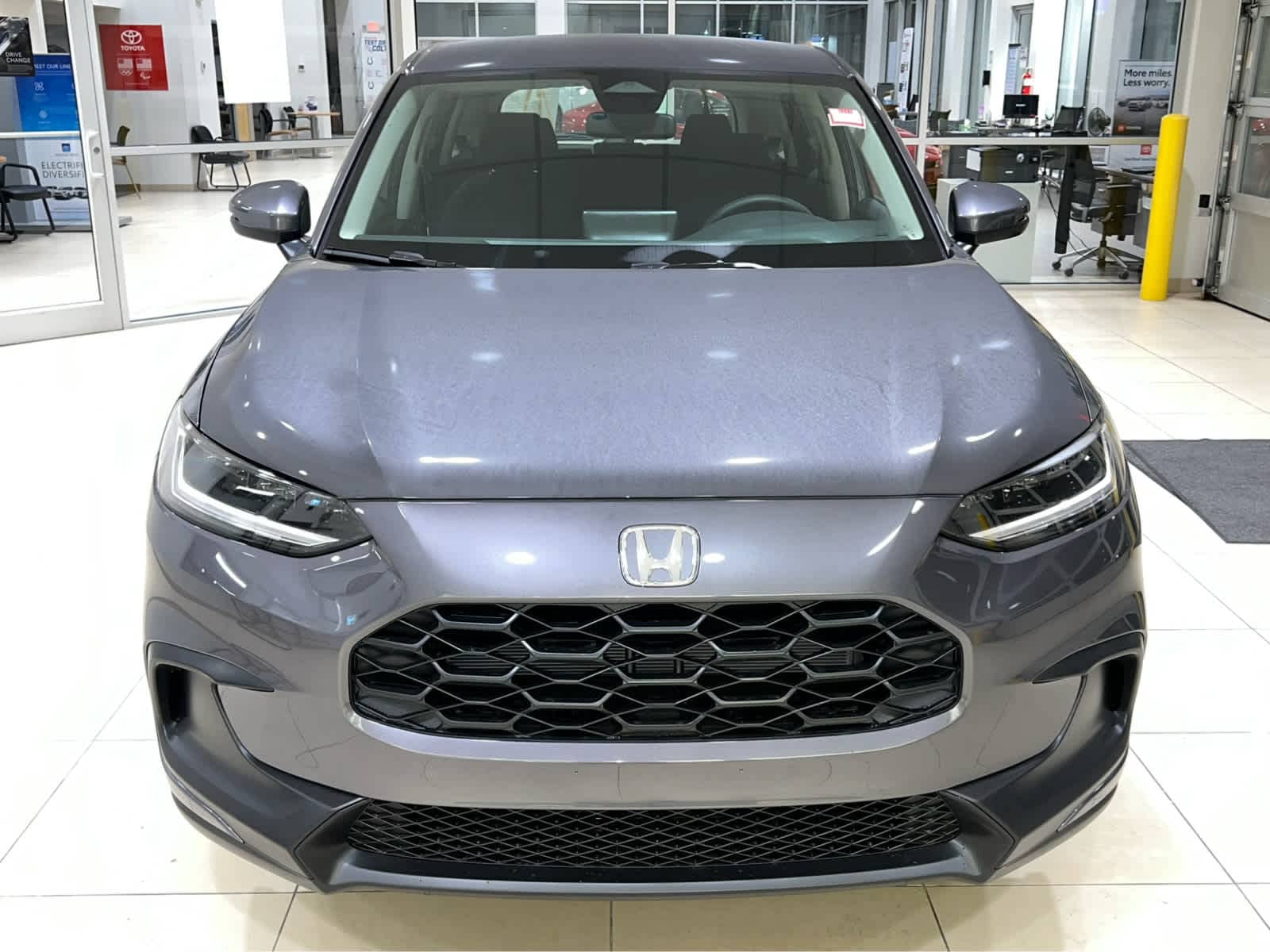 2026 Honda HR-V LX photo 3