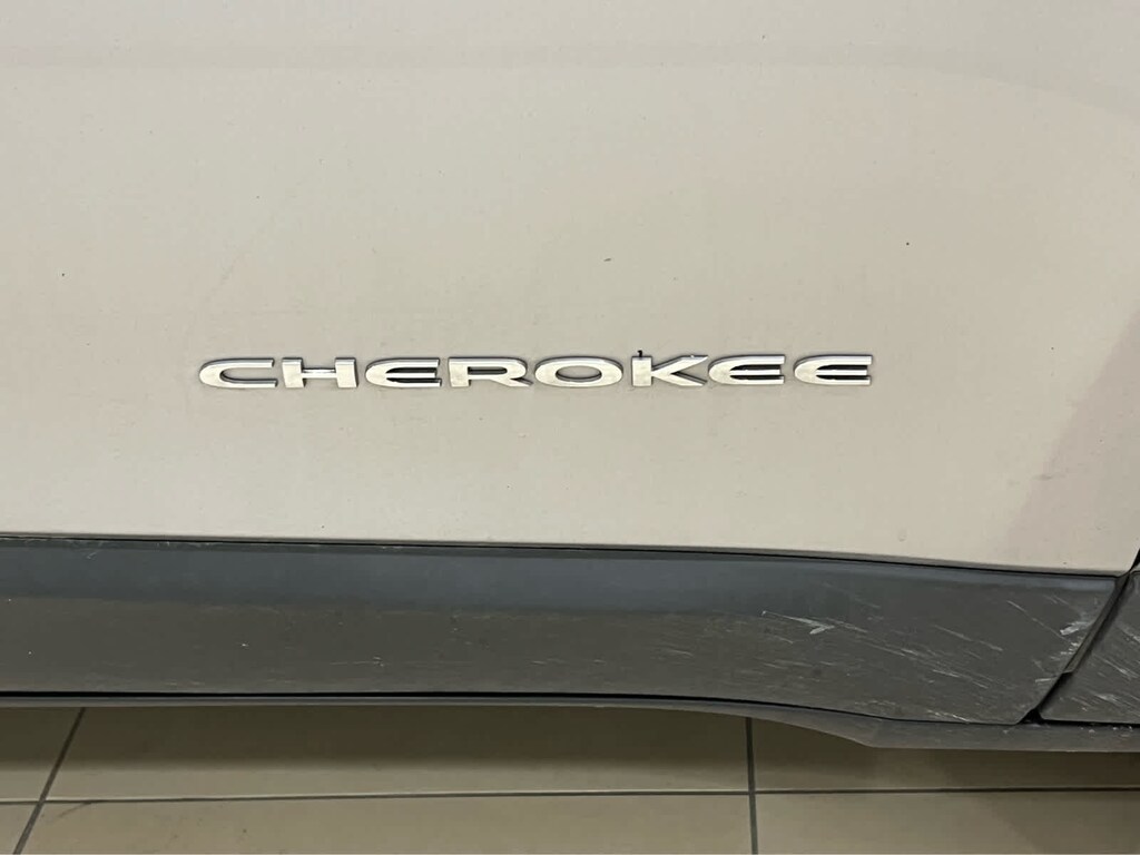 Used 2019 Jeep Cherokee Limited SUV