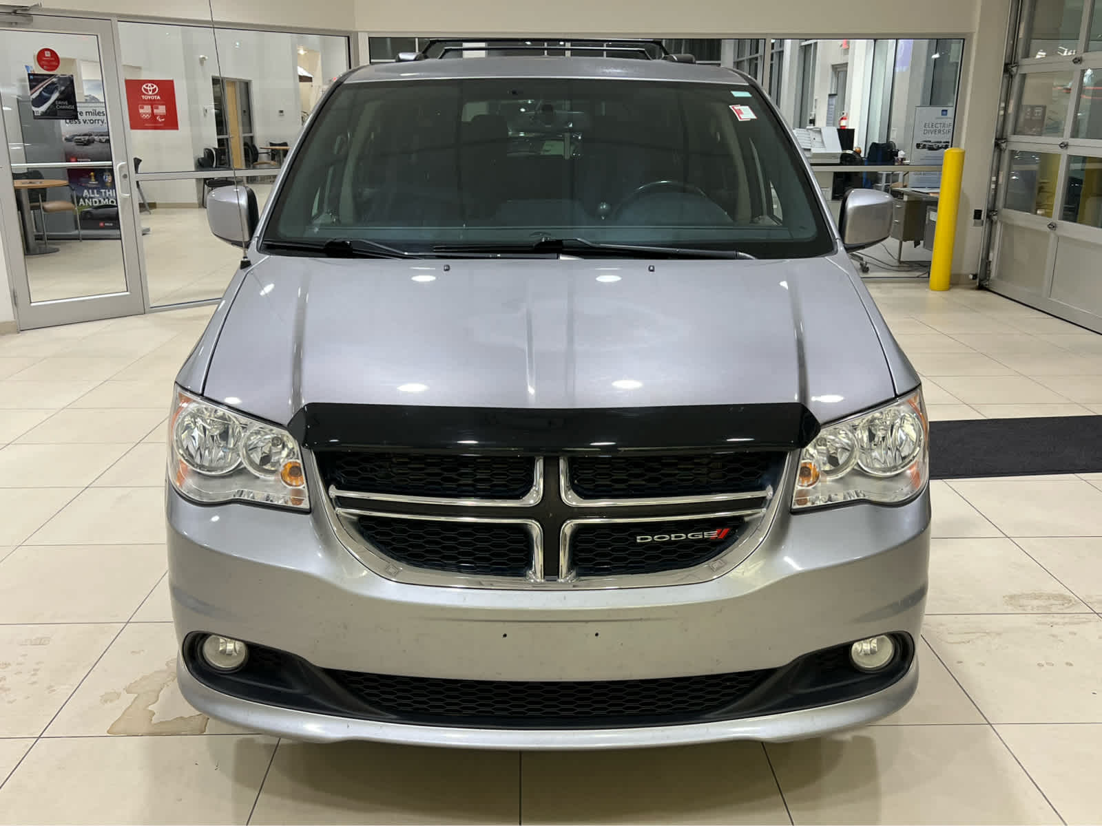 Used 2017 Dodge Grand Caravan SXT with VIN 2C4RDGCG2HR696021 for sale in Kokomo, IN