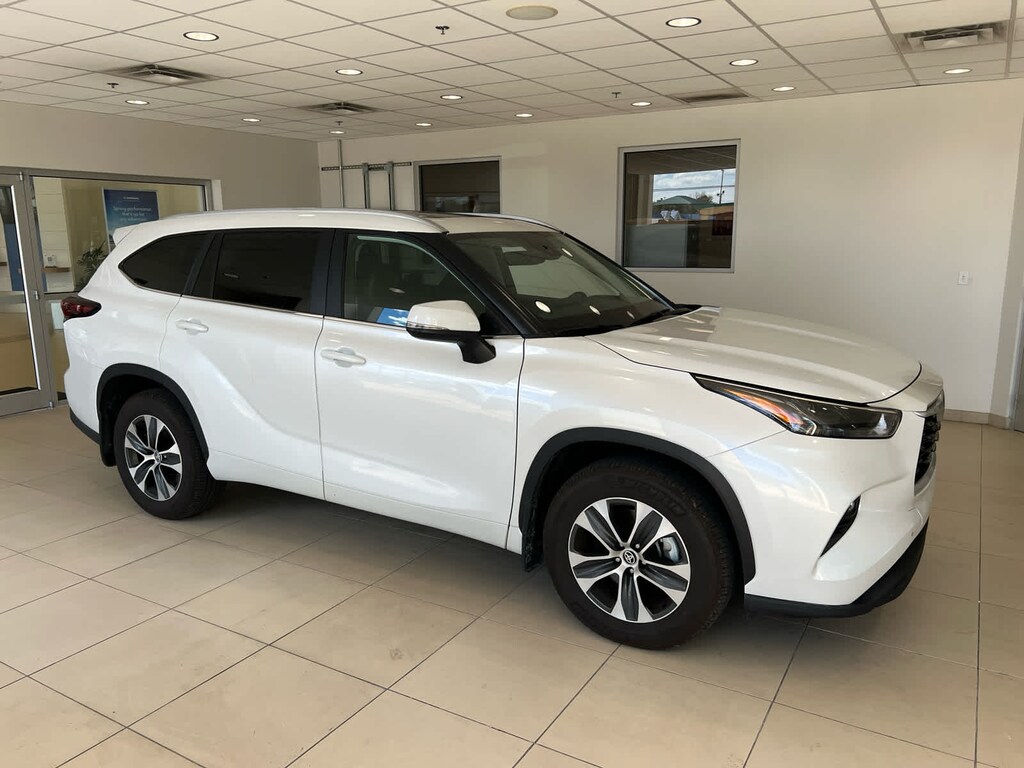 Used 2026 Toyota Highlander XLE SUV