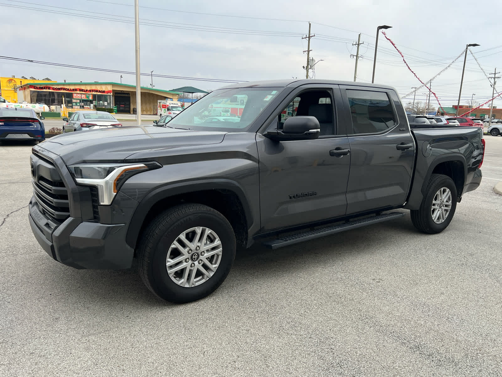 2025 Toyota Tundra SR5 - Photo 6