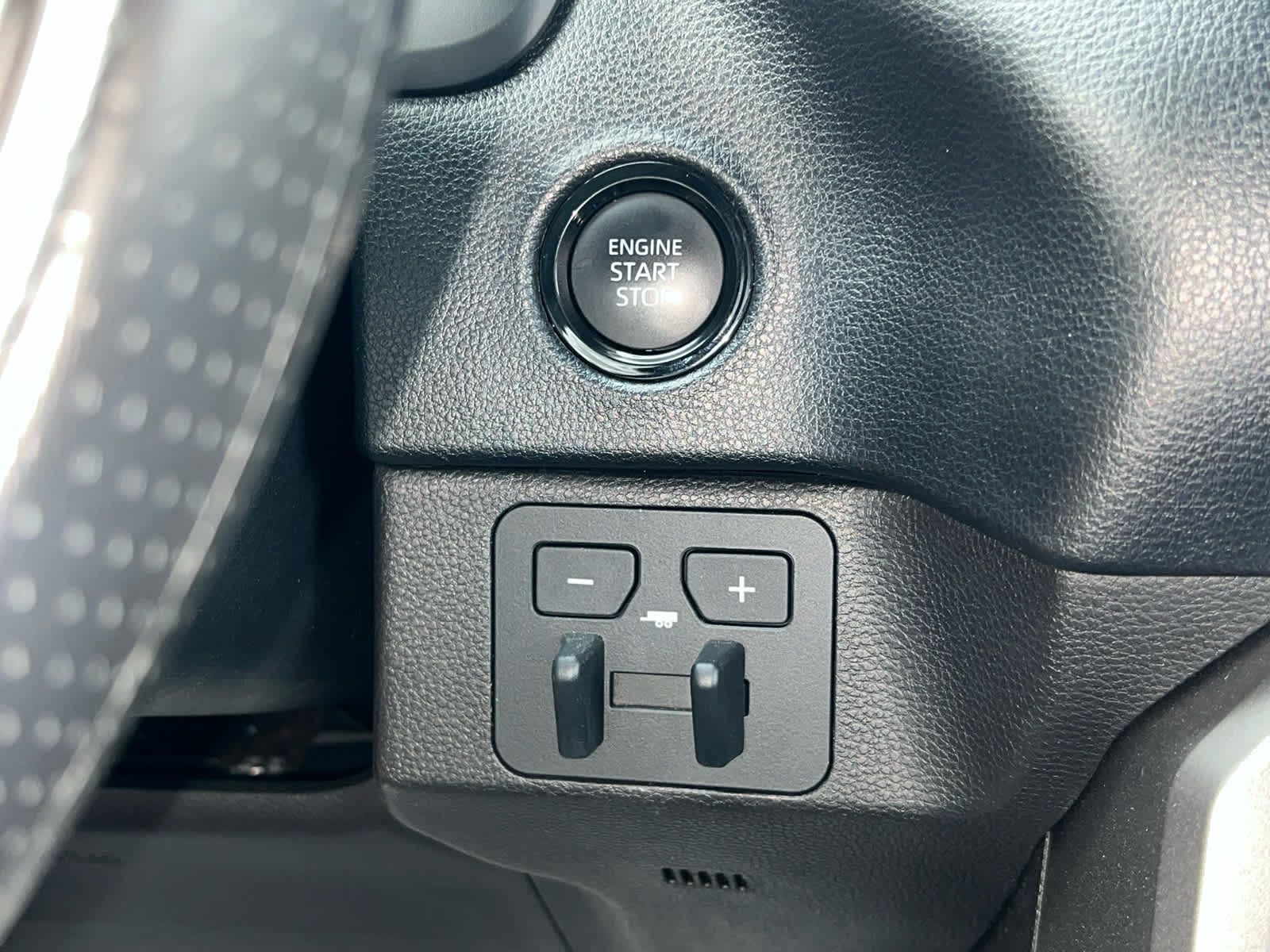 2025 Toyota Tundra SR5 - Photo 28