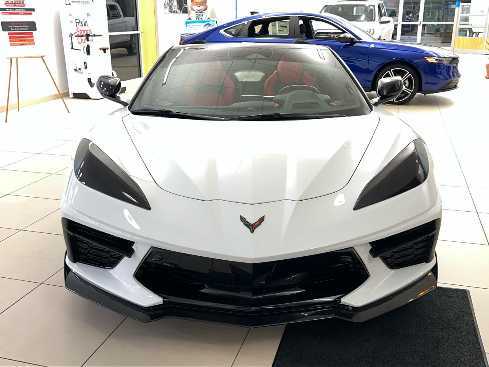 2024 Chevrolet Corvette Stingray 3LT photo 2