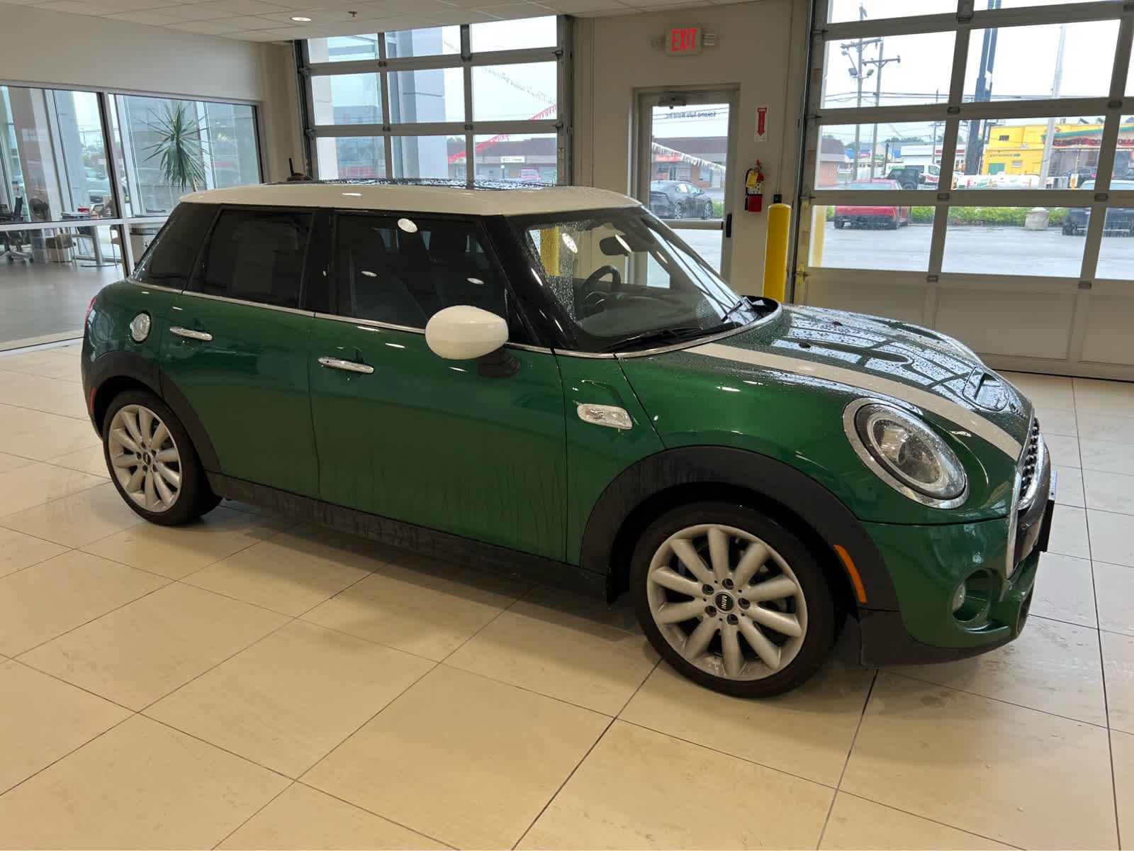 2020 MINI Hardtop Cooper S's photo