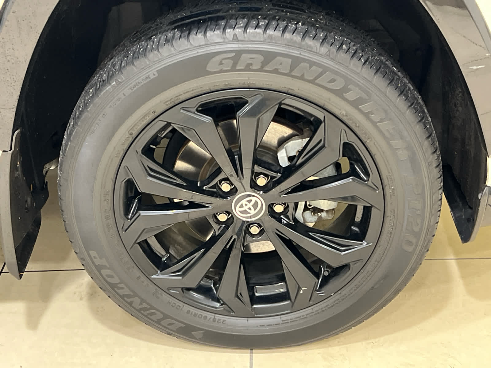 2022 Toyota RAV4 Hybrid SE photo 3