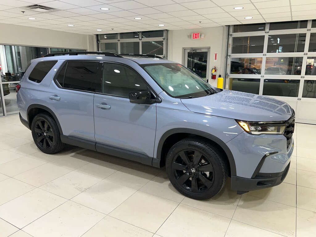 Used 2025 Honda Pilot Black Edition SUV