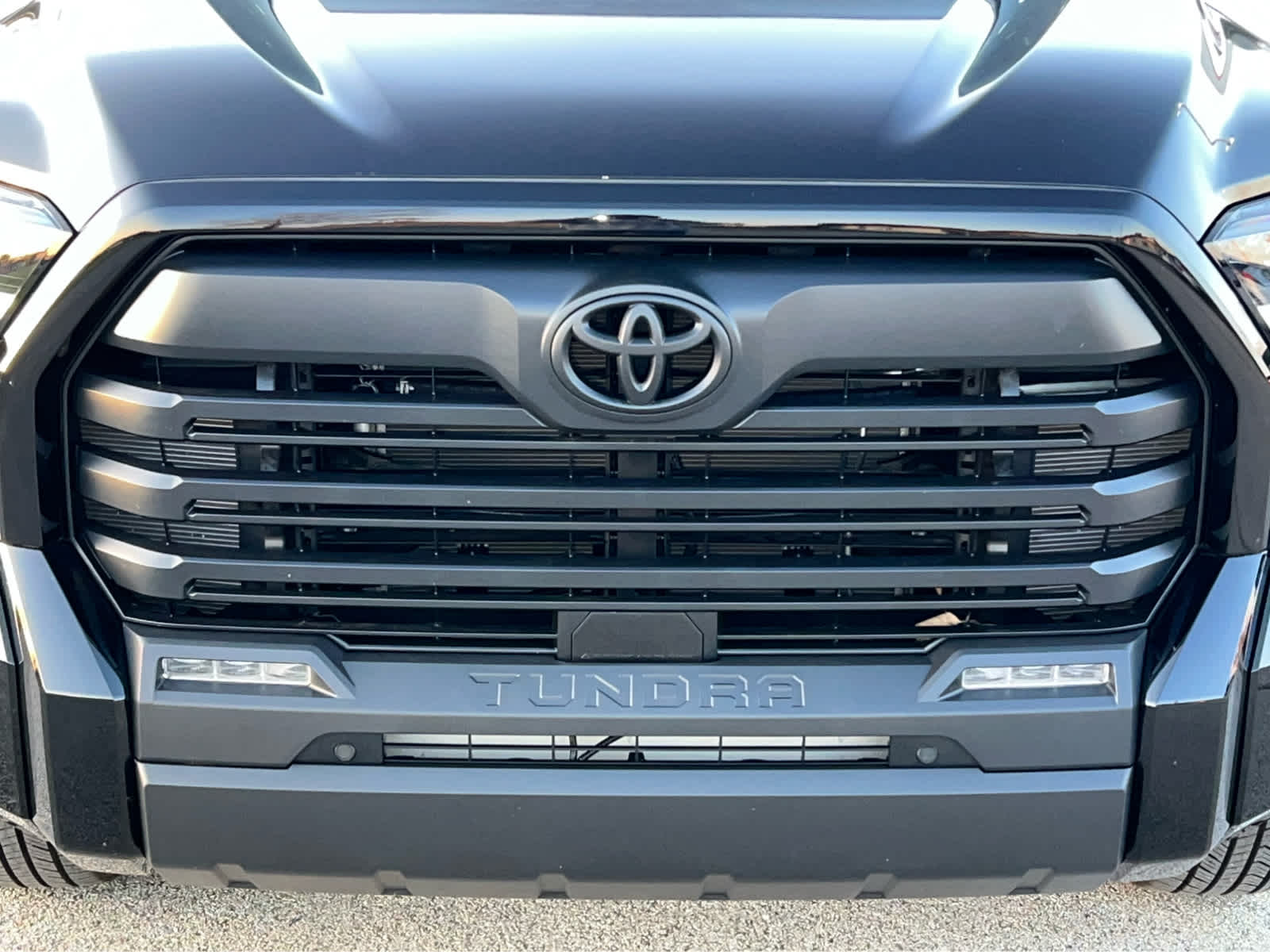 2025 Toyota Tundra SR5 photo 4