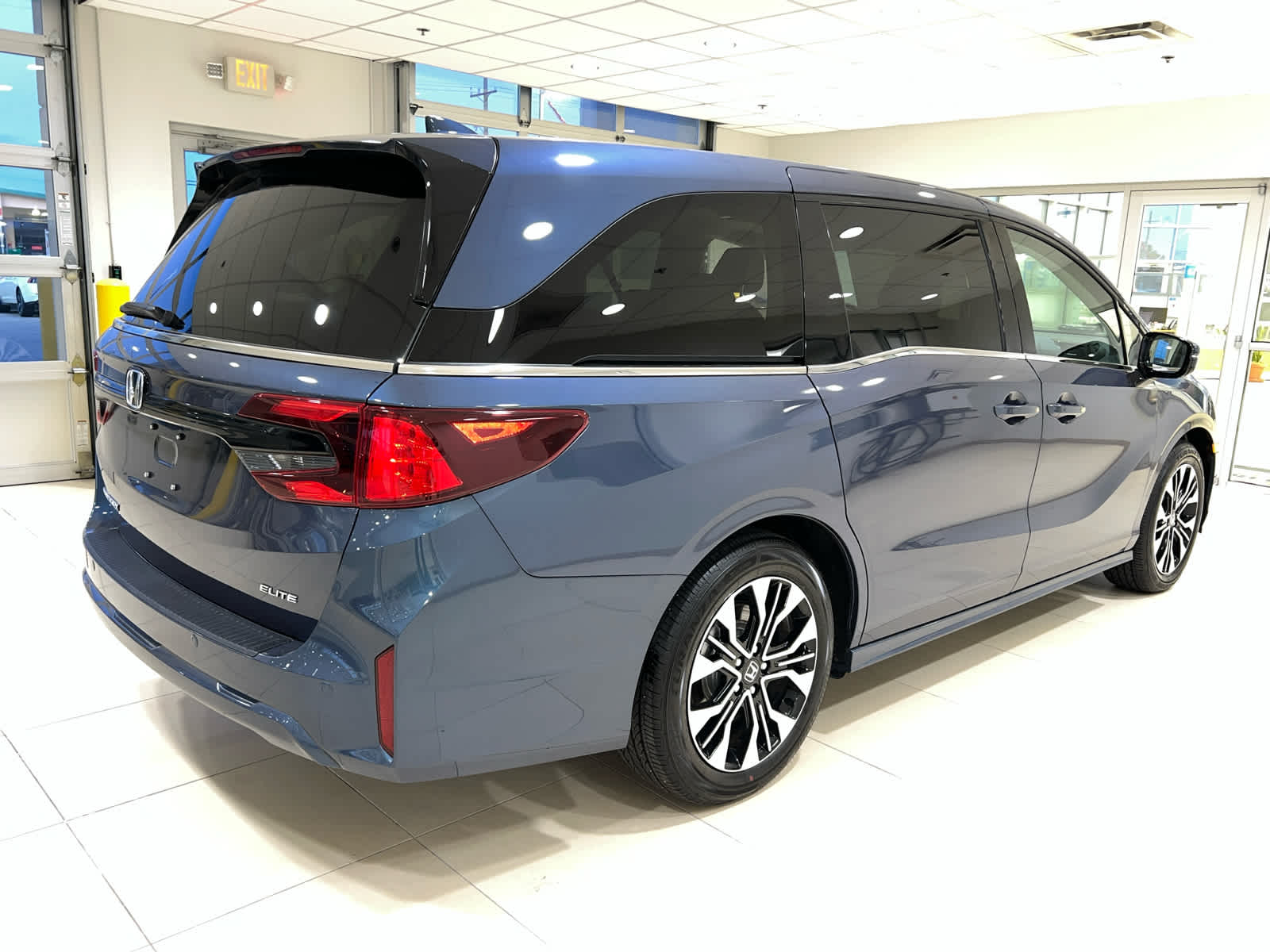 2026 Honda Odyssey Elite - Photo 10