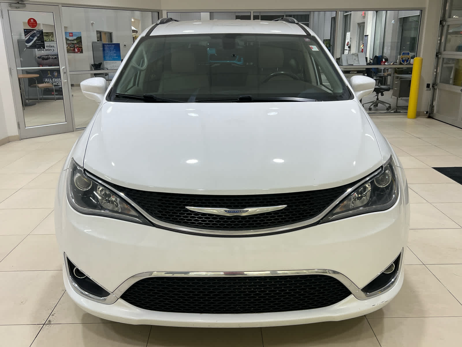 Used 2018 Chrysler Pacifica Touring L with VIN 2C4RC1BG9JR141641 for sale in Kokomo, IN