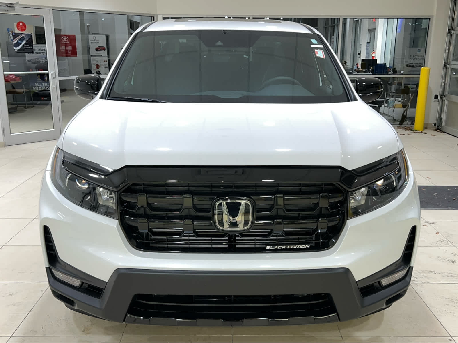 2026 Honda Ridgeline Black Edition - Photo 3