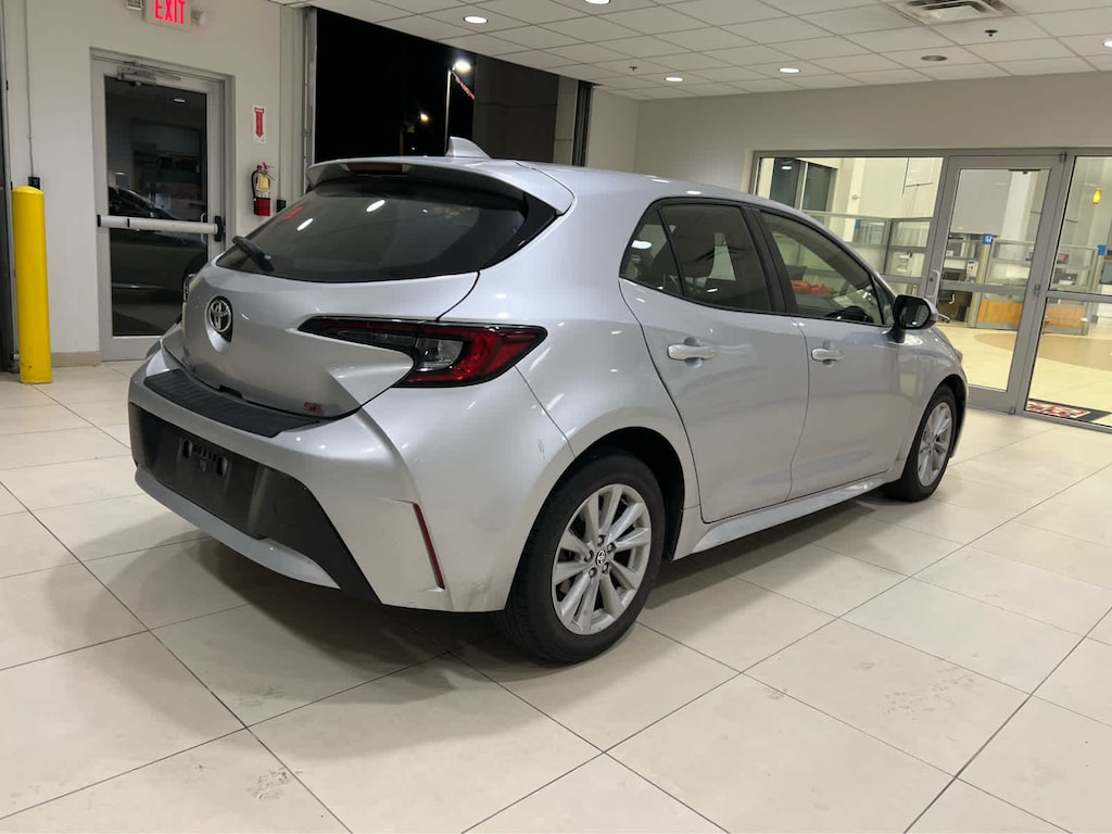 Used 2023 Toyota Corolla Hatchback SE Hatchback