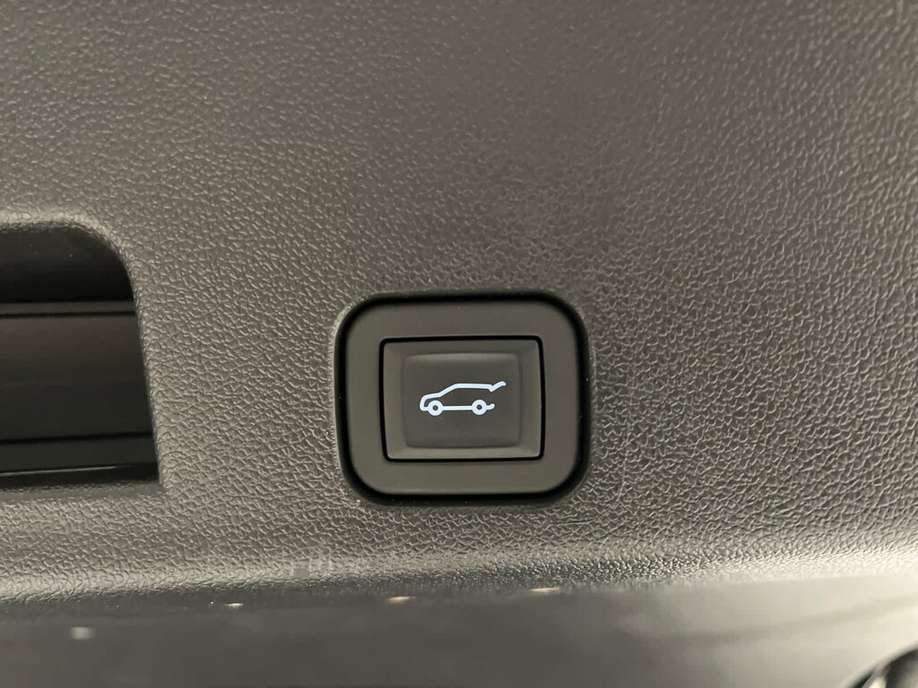 Used 2025 Chevrolet Traverse AWD Z71 SUV