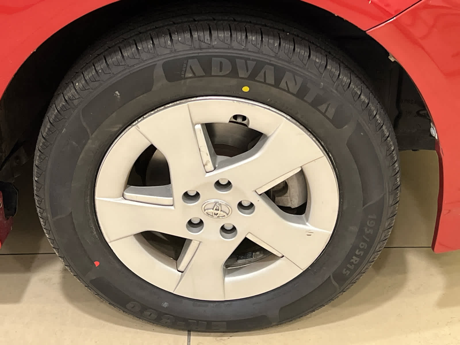 2010 Toyota Prius Two photo 3