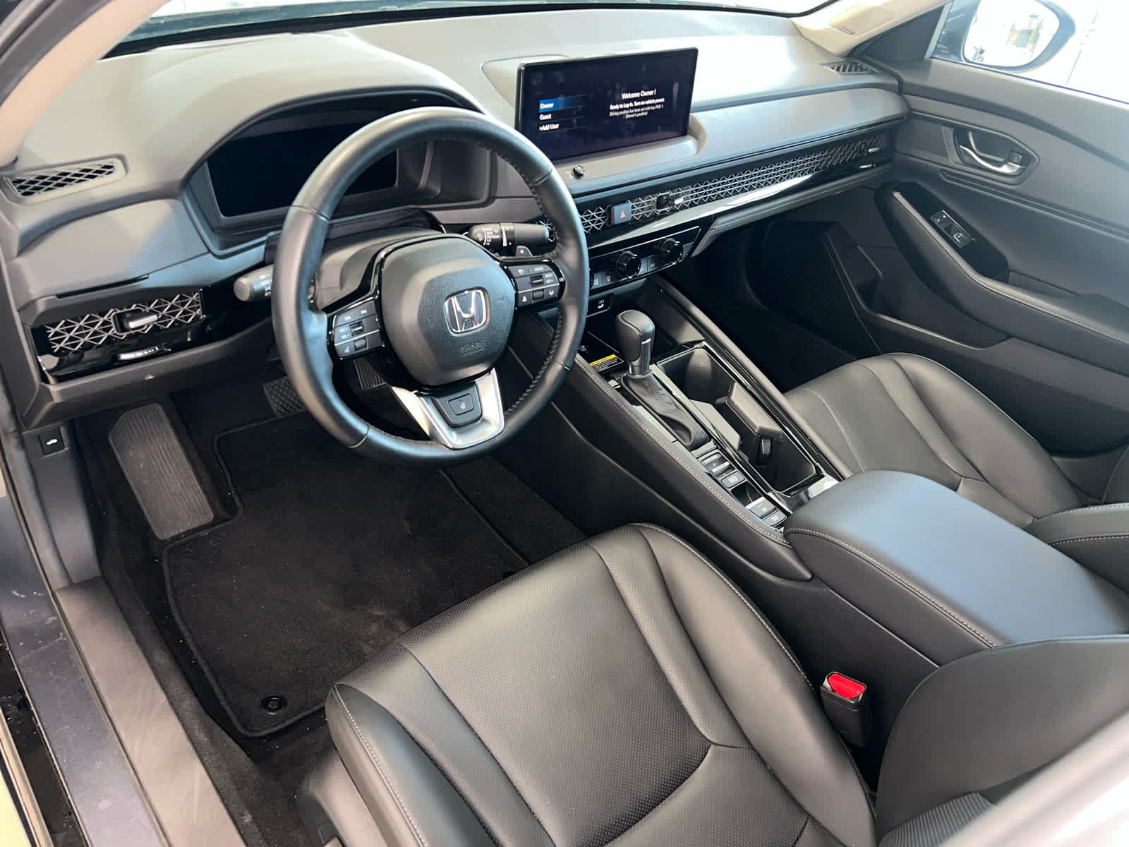 2025 Honda Accord Hybrid Touring - Photo 16