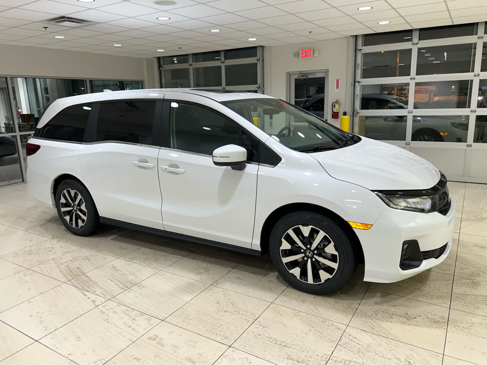 2026 Honda Odyssey EX-L's photo