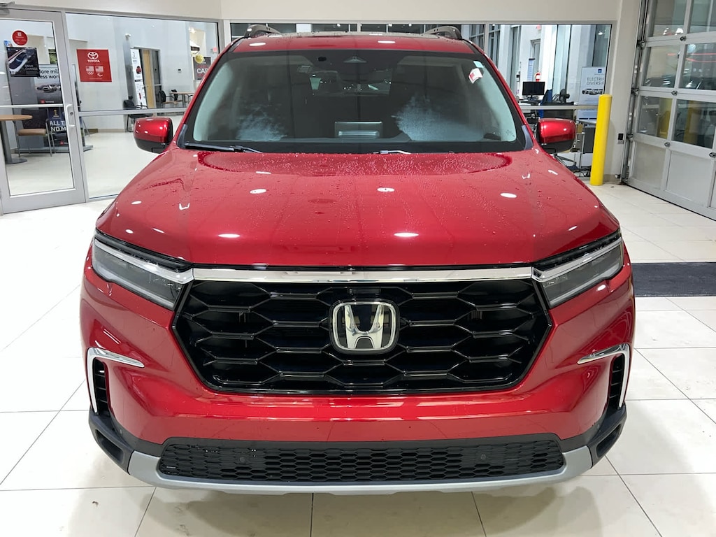 Used 2023 Honda Pilot Touring SUV