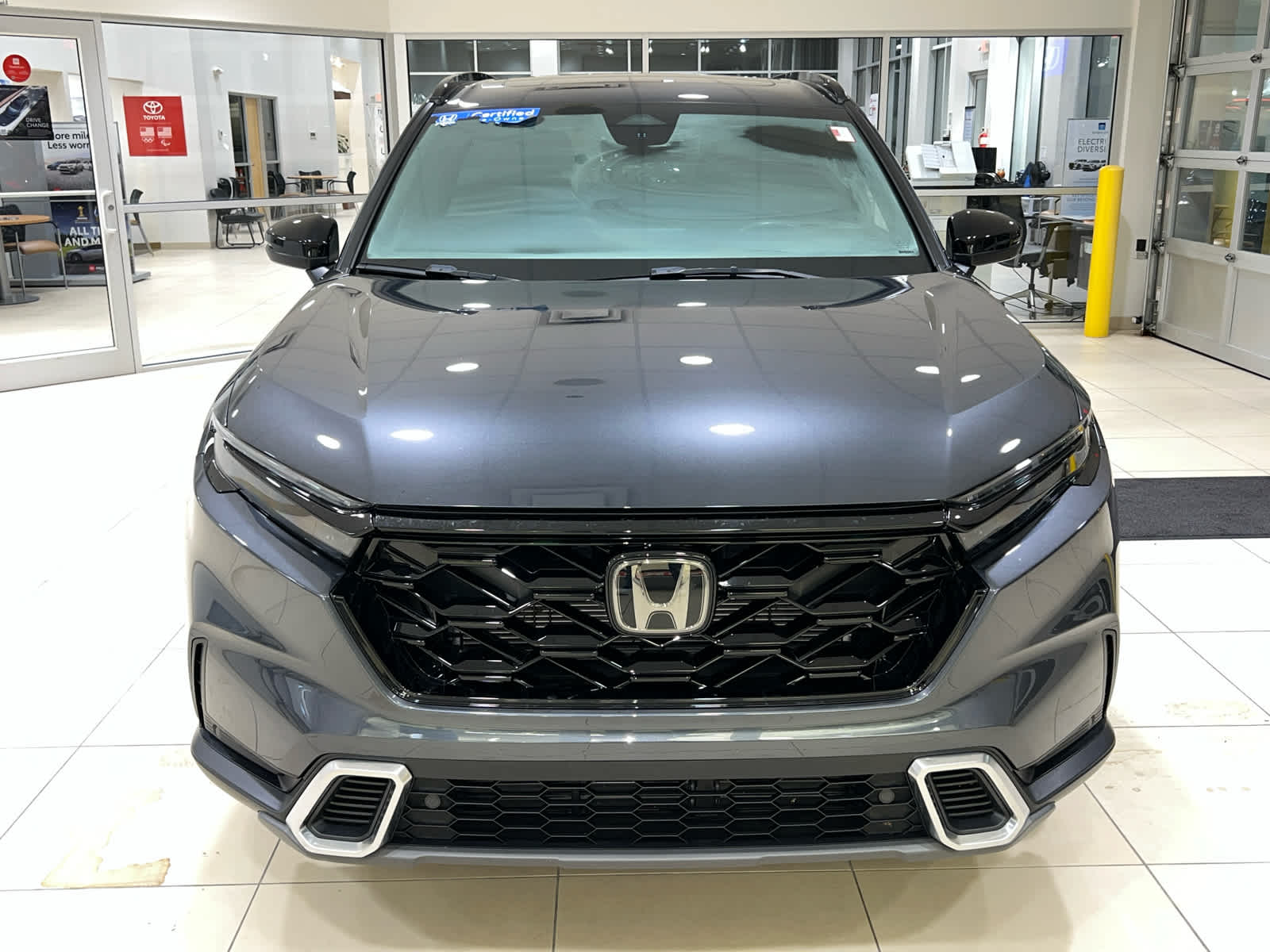 2023 Honda CR-V Hybrid Sport Touring photo 3