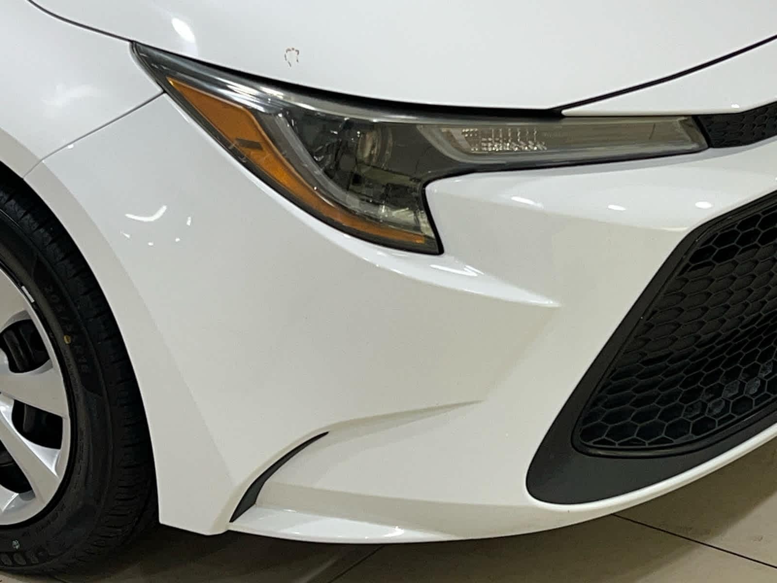Used 2021 Toyota Corolla LE with VIN 5YFEPMAEXMP185429 for sale in Kokomo, IN