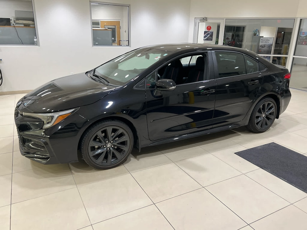Used 2024 Toyota Corolla SE Sedan