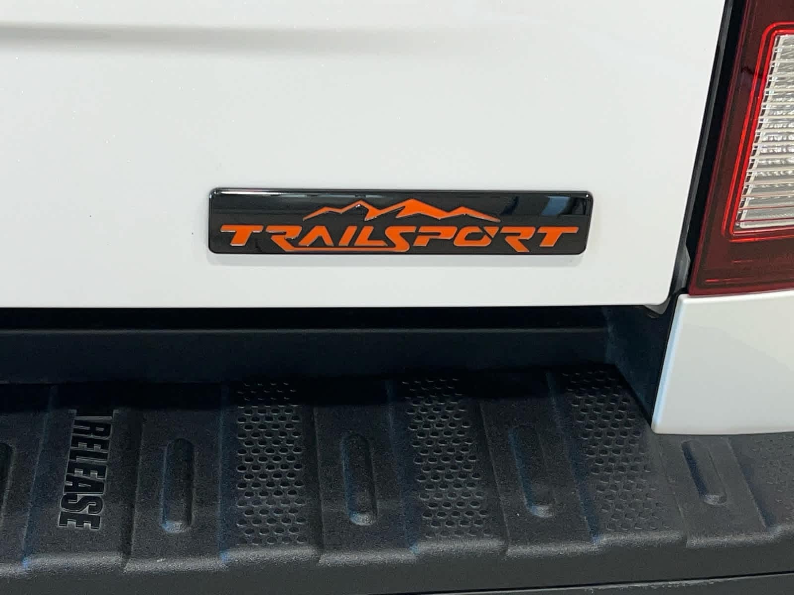 2025 Honda Ridgeline TrailSport - Photo 11