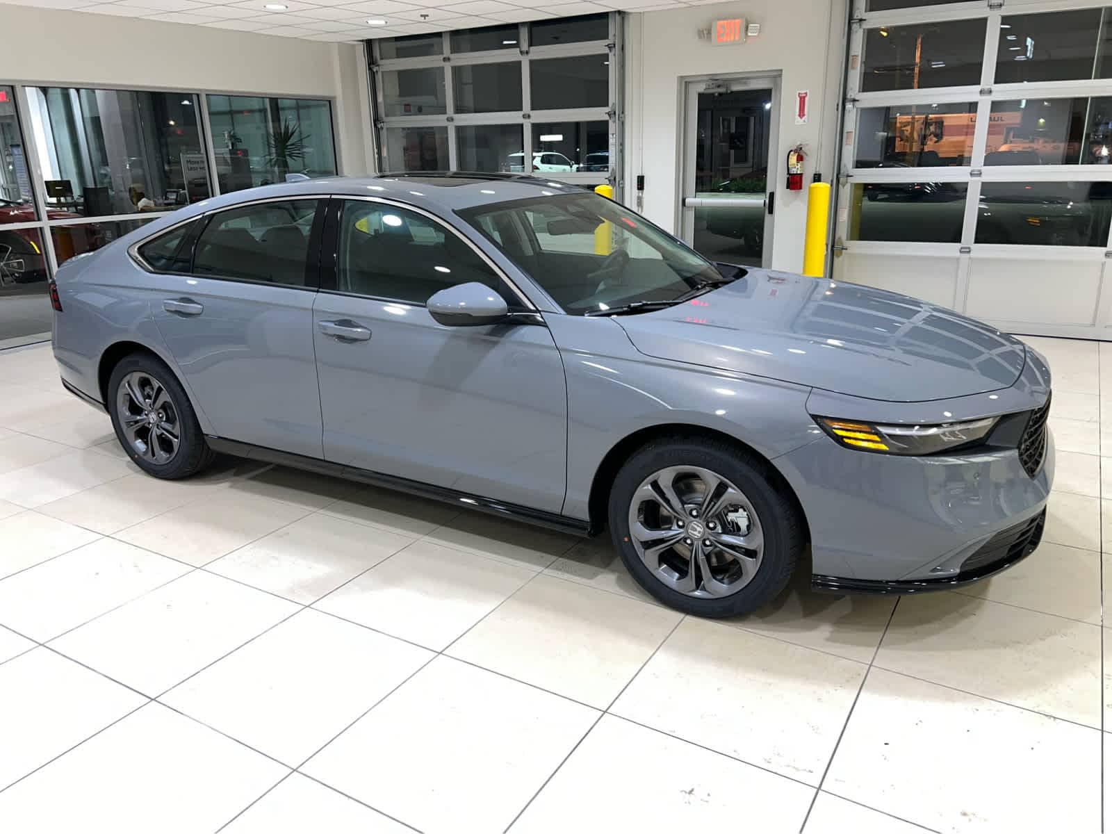 2025 Honda Accord Hybrid EX-L's photo