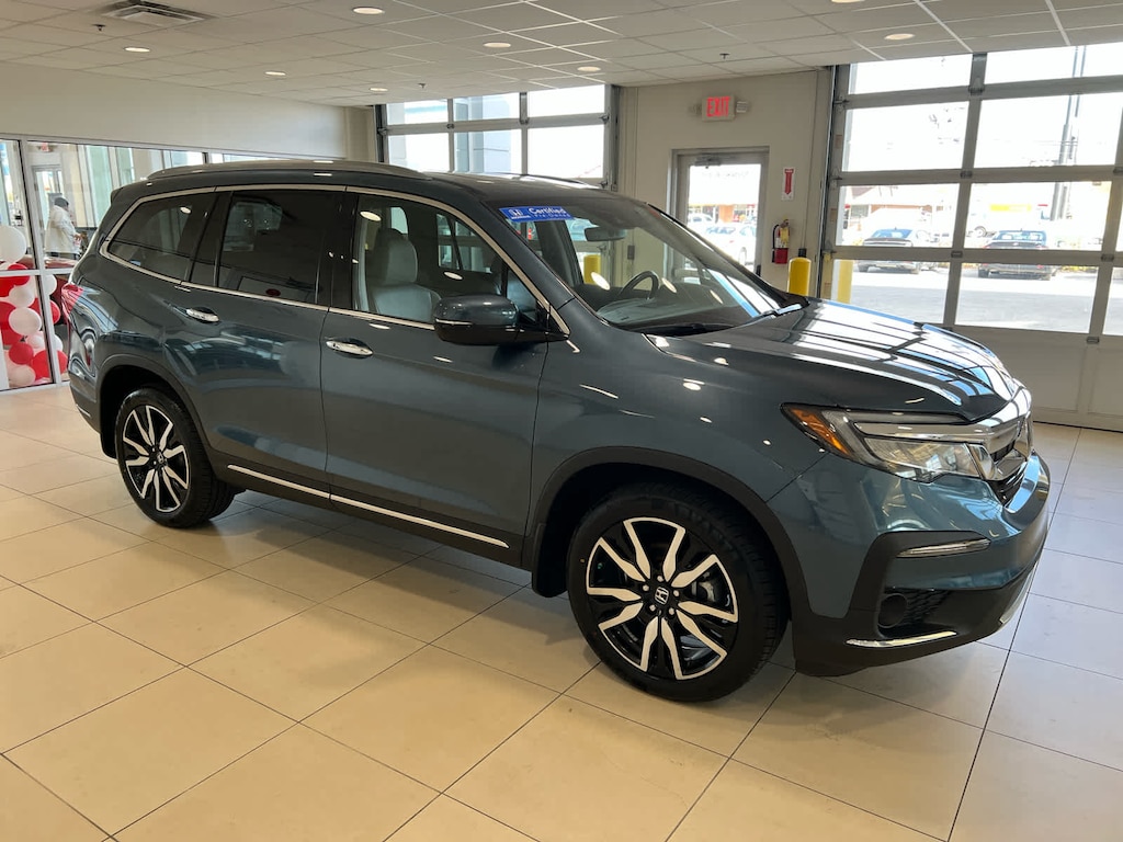Used 2022 Honda Pilot Touring 8-Passenger SUV