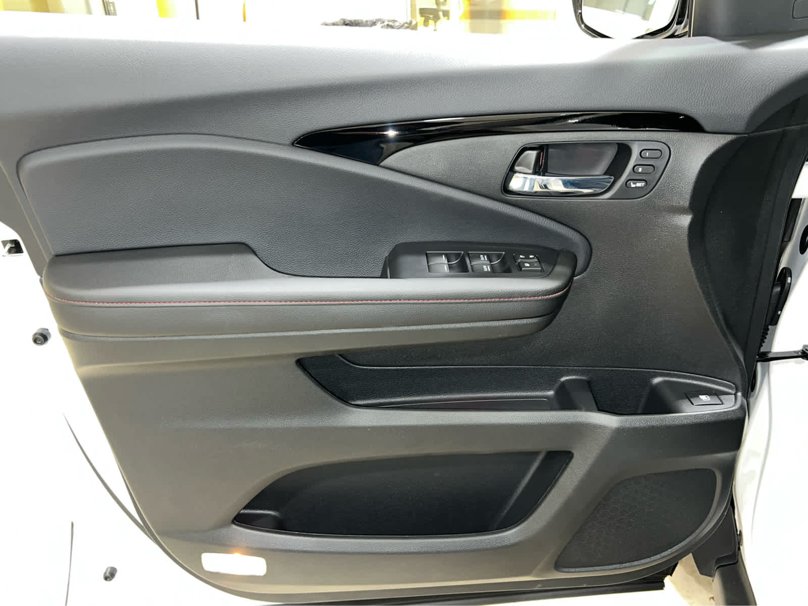 2026 Honda Ridgeline Black Edition - Photo 13