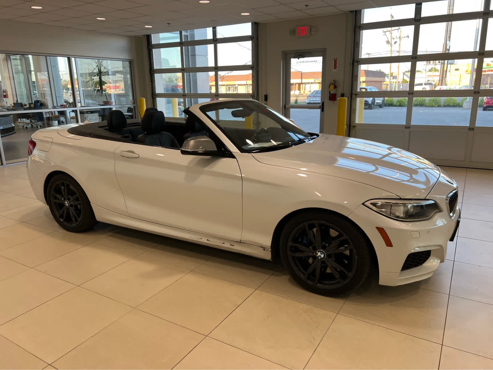 2017 BMW 2 Series M240i xDrive Convertible's photo
