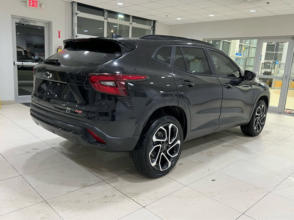 Used 2024 Chevrolet Trax 2RS SUV