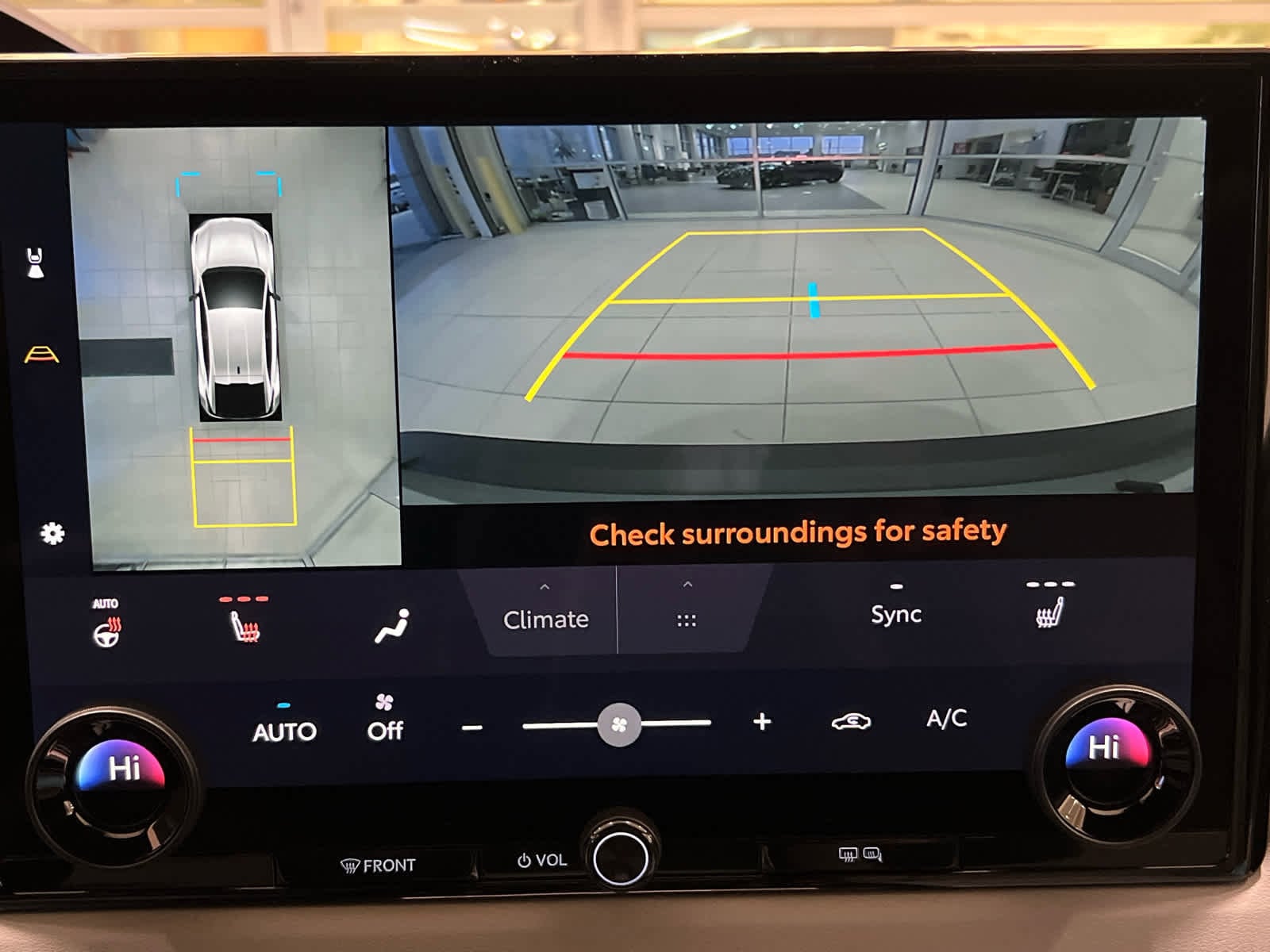 2026 Toyota C-HR XSE - Photo 24