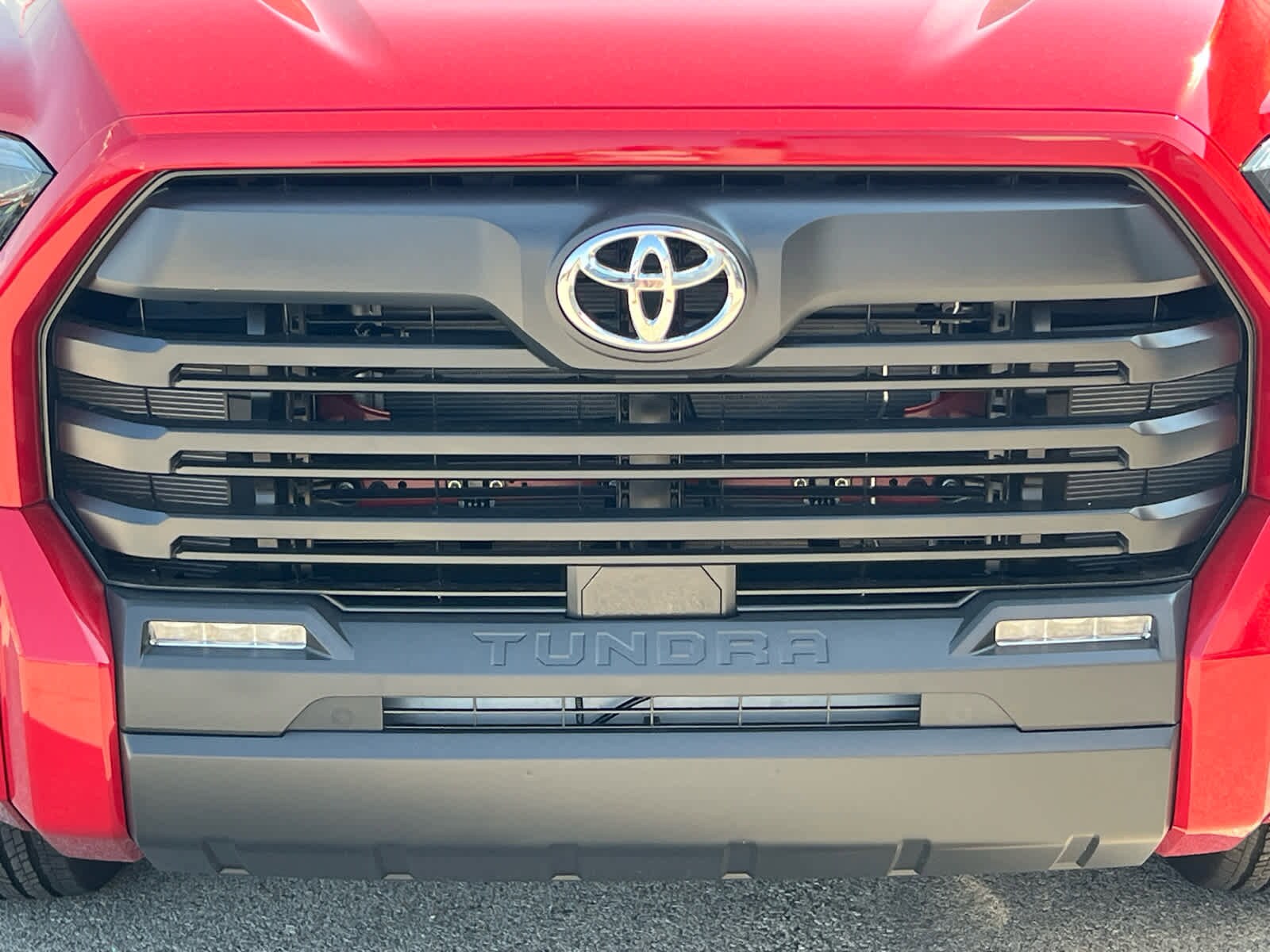 2026 Toyota Tundra SR5 CrewMax photo 4