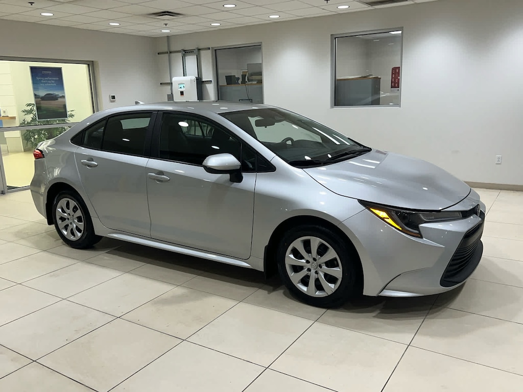 Used 2025 Toyota Corolla LE Sedan