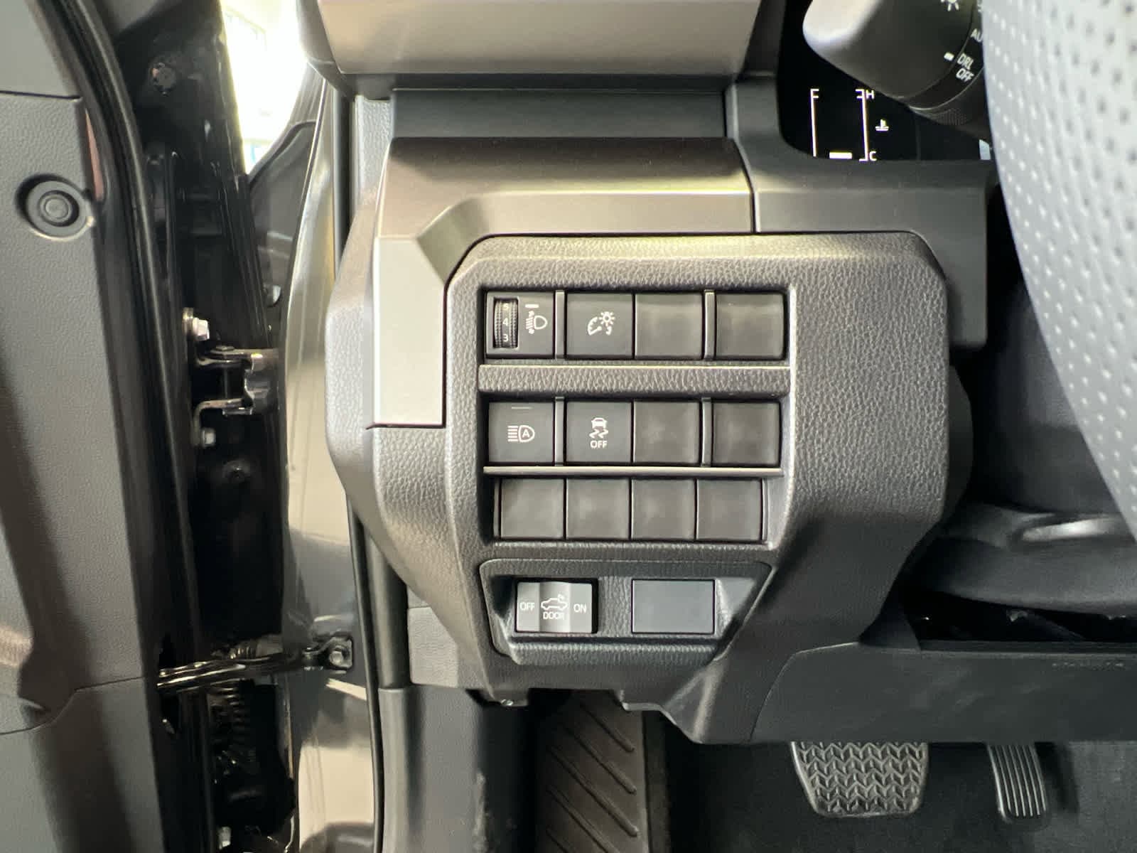 2026 Toyota Tacoma SR5 - Photo 19
