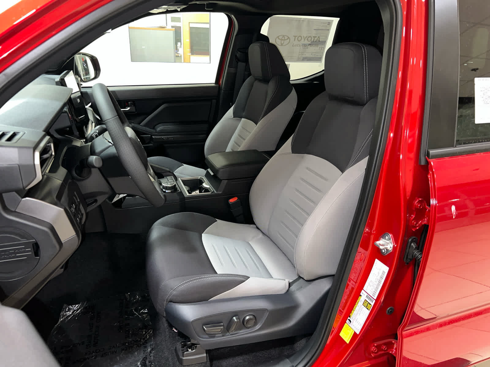 2026 Toyota Tacoma TRD Off Road - Photo 14