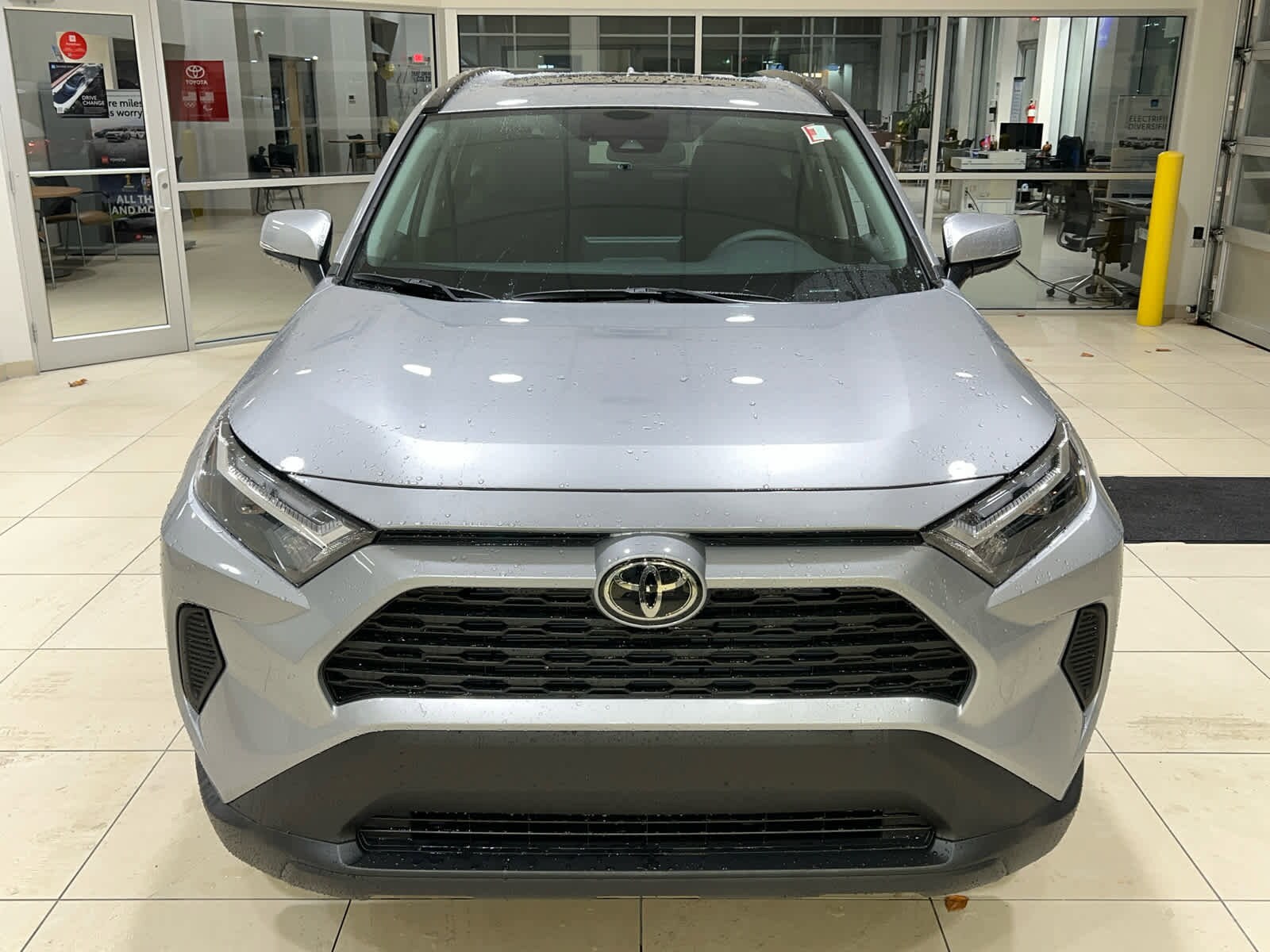 2025 Toyota RAV4 XLE photo 3