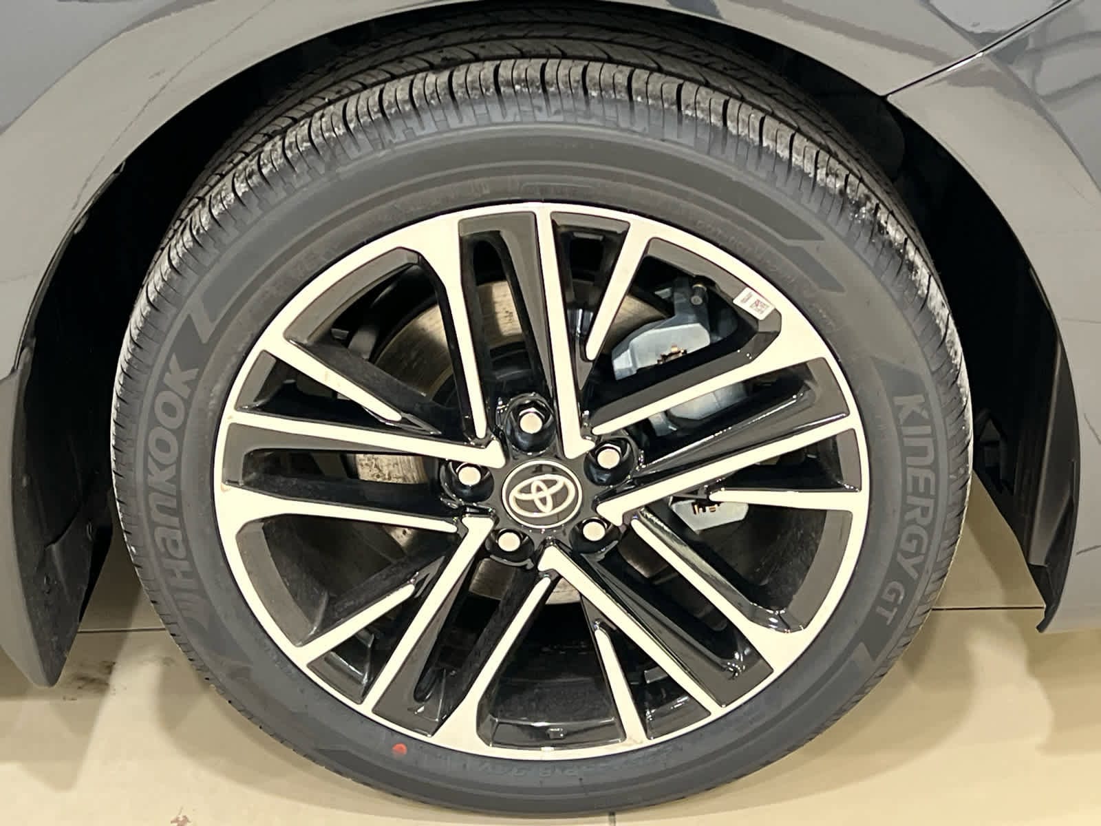 2026 Toyota Camry XLE - Photo 5