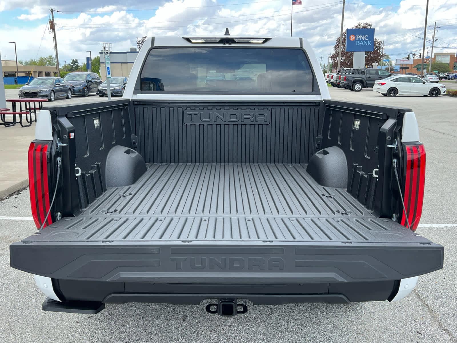 2026 Toyota Tundra SR5 - Photo 11