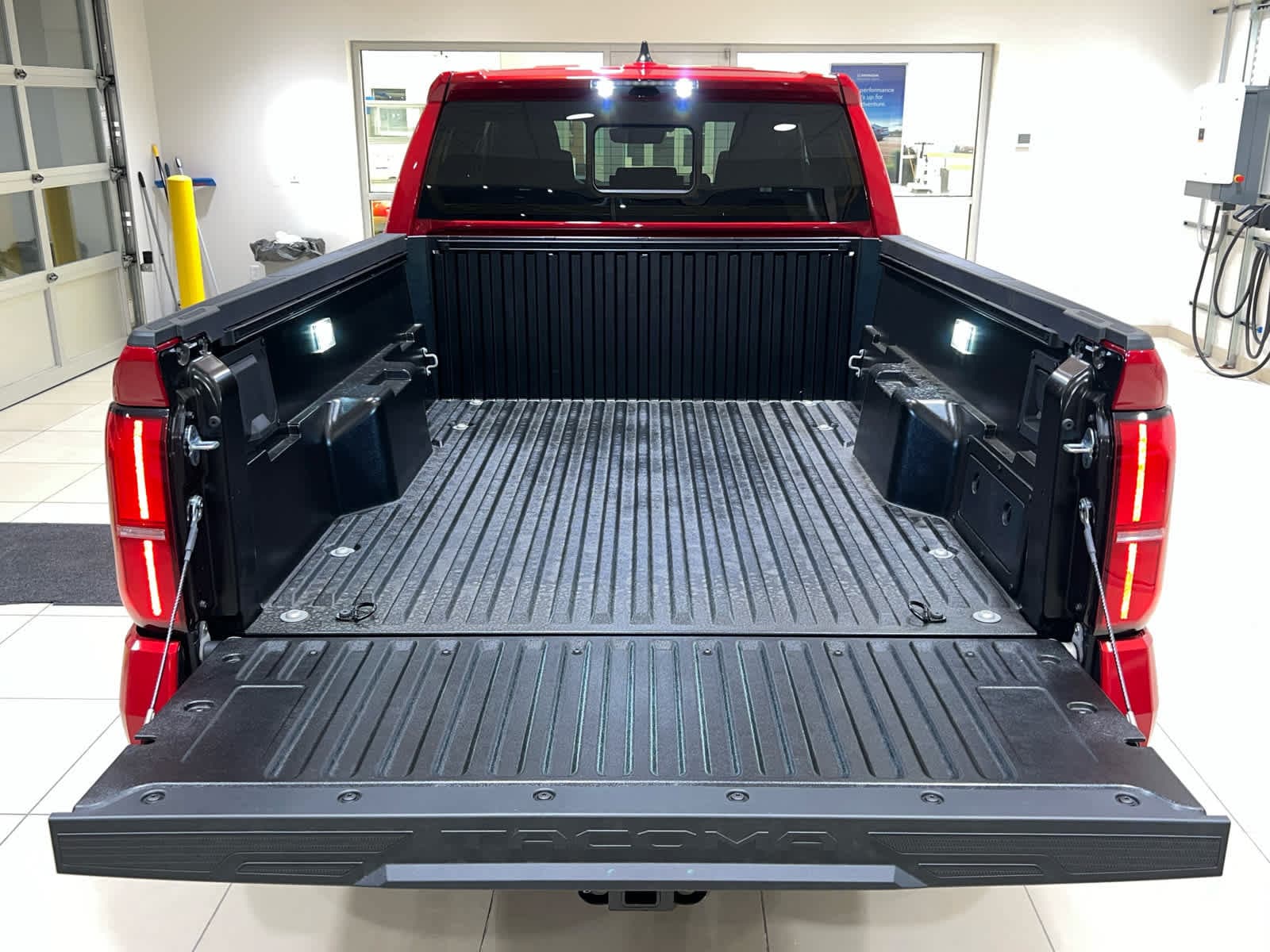 2026 Toyota Tacoma TRD Off Road - Photo 10