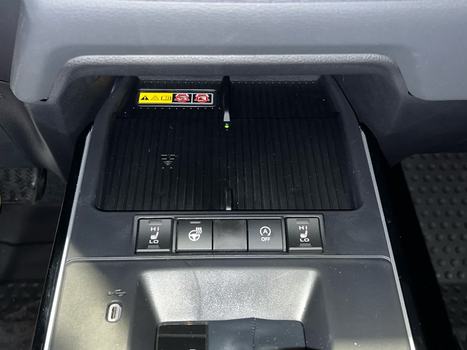 2026 Toyota Corolla Cross XLE - Photo 23