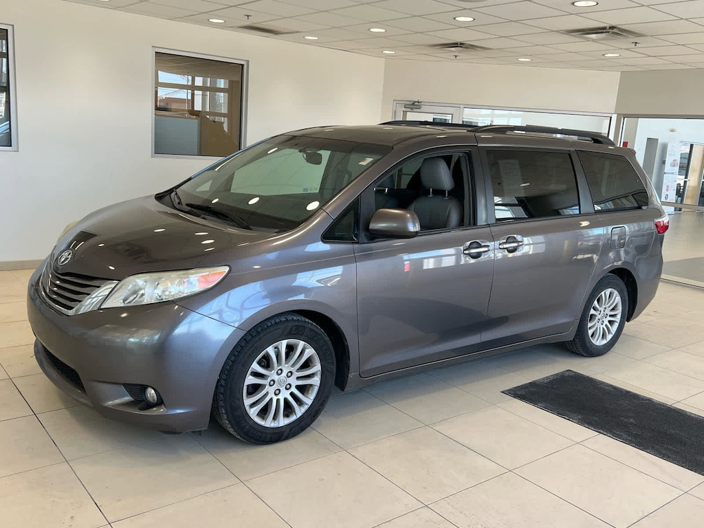 Used 2015 Toyota Sienna XLE Premium Van