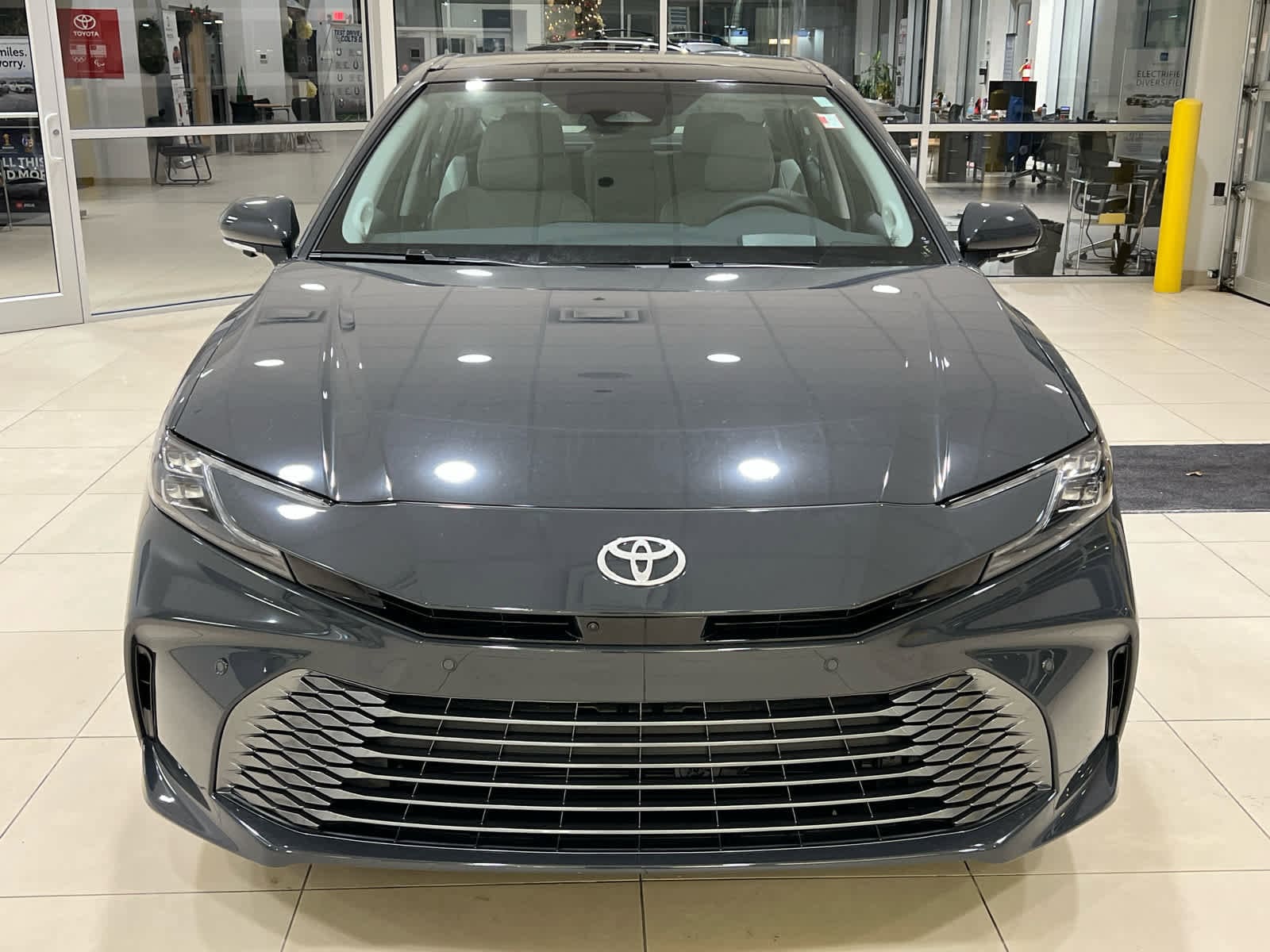 2026 Toyota Camry XLE - Photo 3