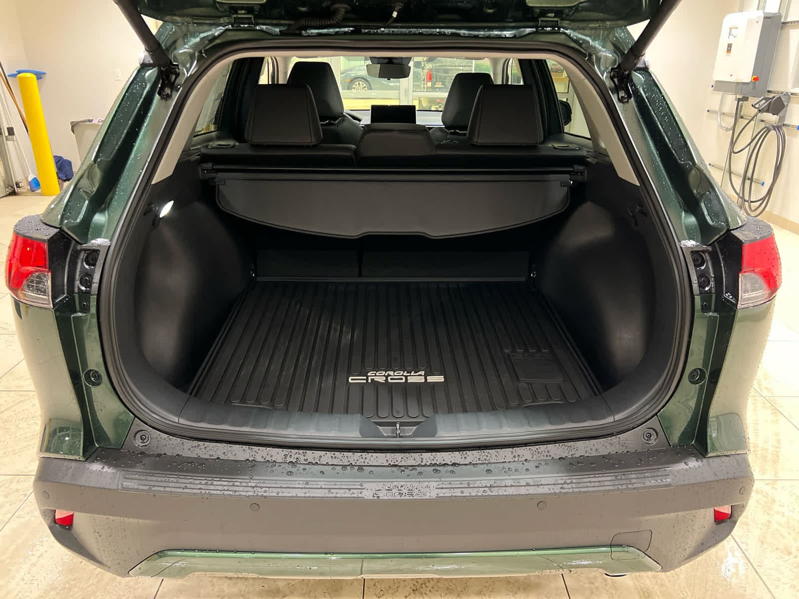 2026 Toyota Corolla Cross XLE - Photo 9