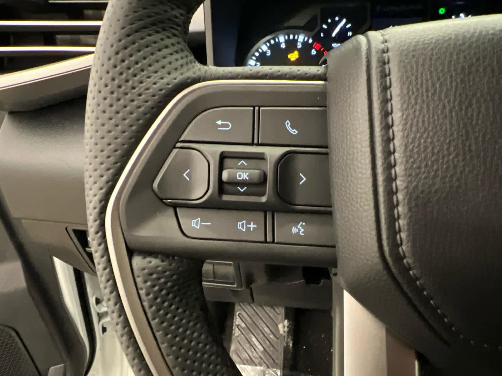 2026 Toyota Tundra SR5 - Photo 18