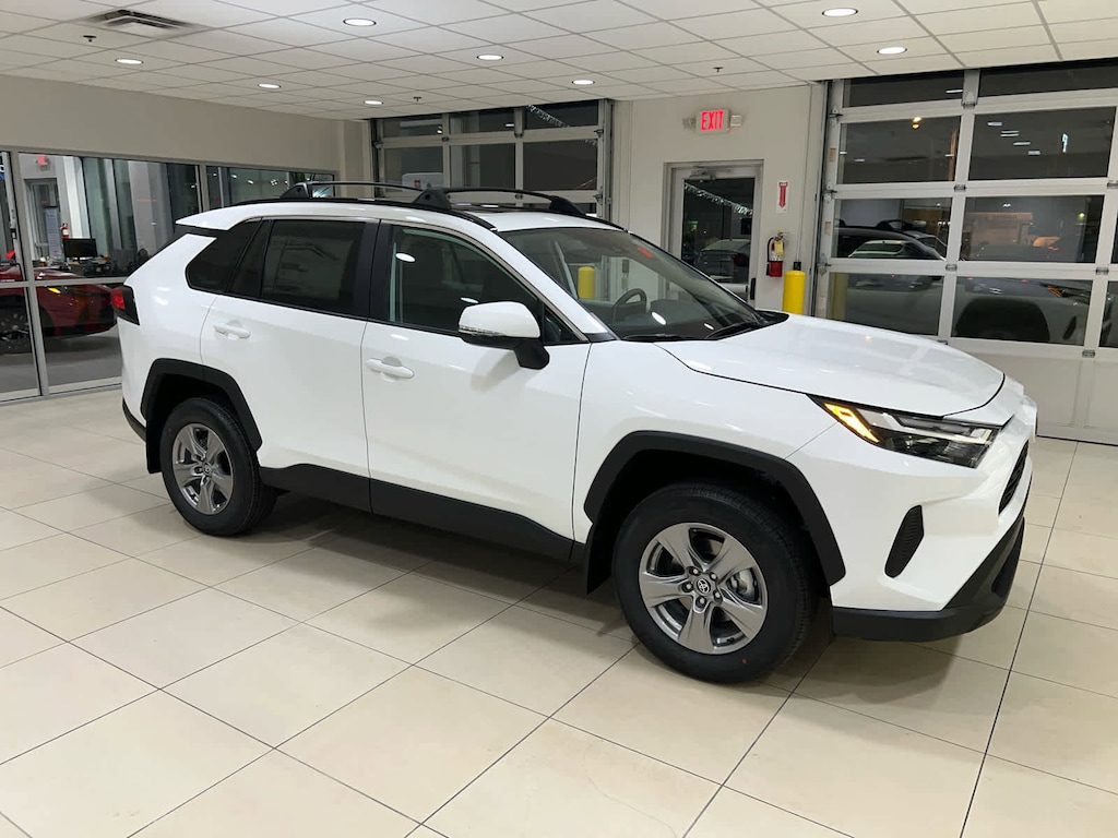 New 2025 Toyota RAV4 XLE XLE AWD SUV