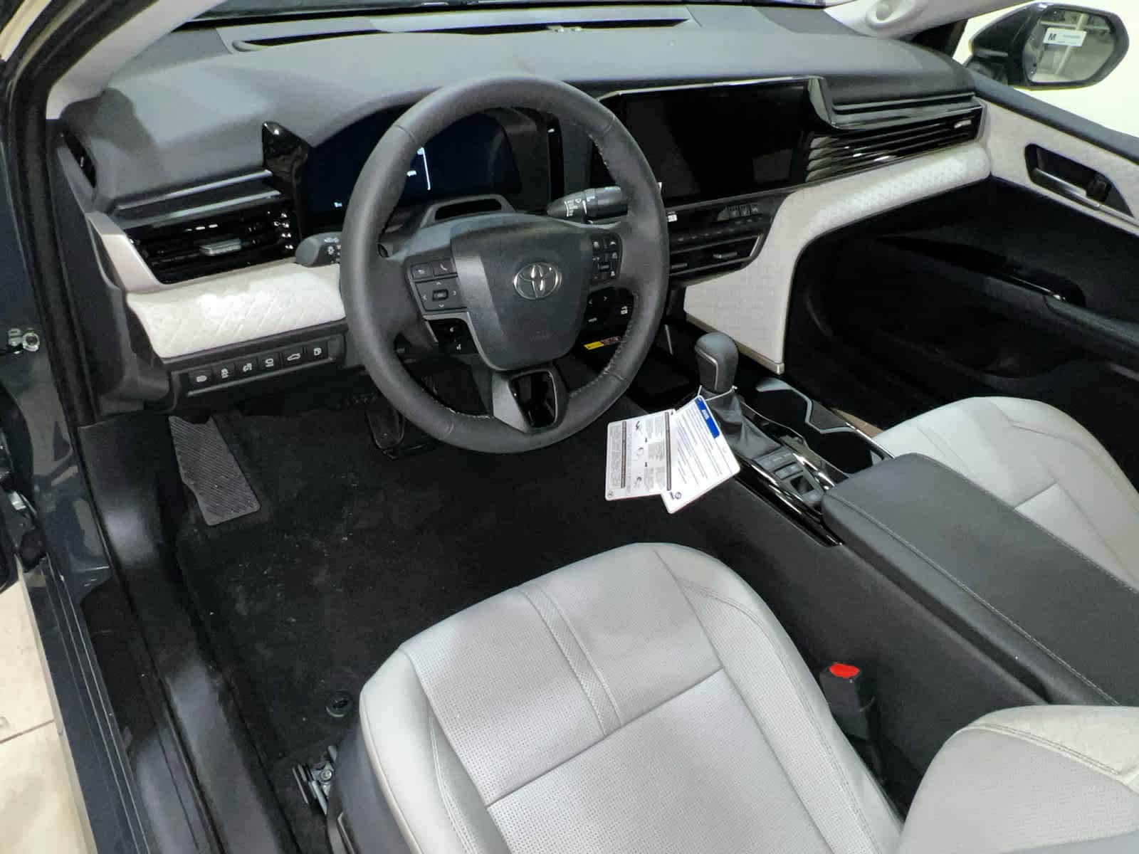 2026 Toyota Camry XLE - Photo 12