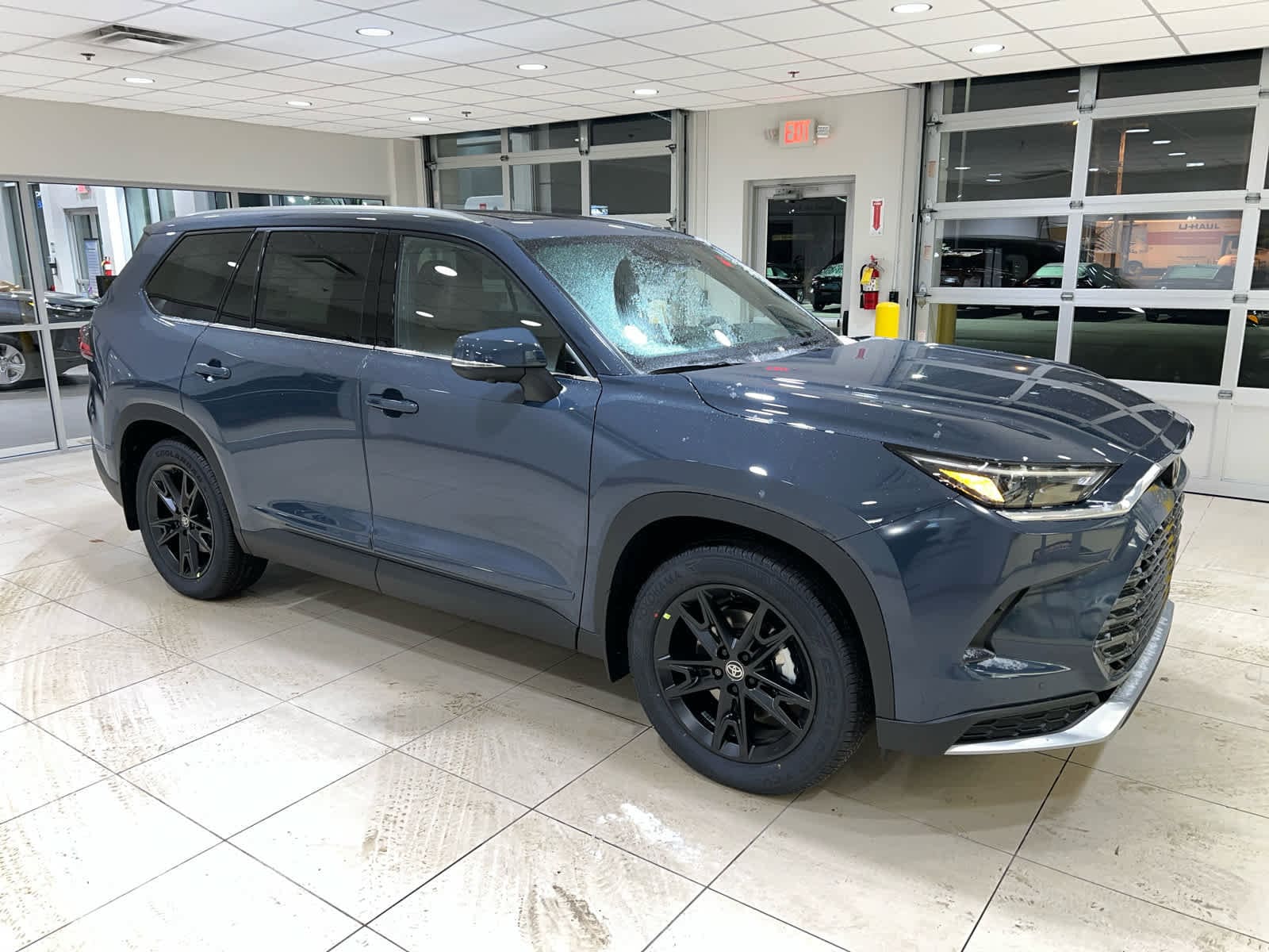 2026 Toyota Grand Highlander Platinum's photo